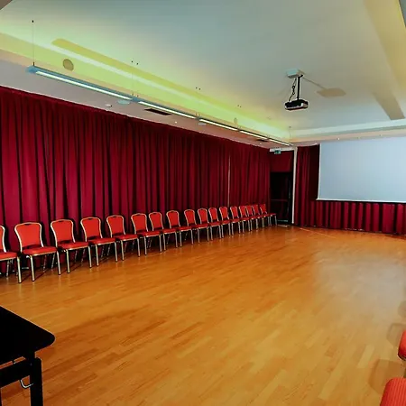 Terme Paradiso 3* אבנו טרמה